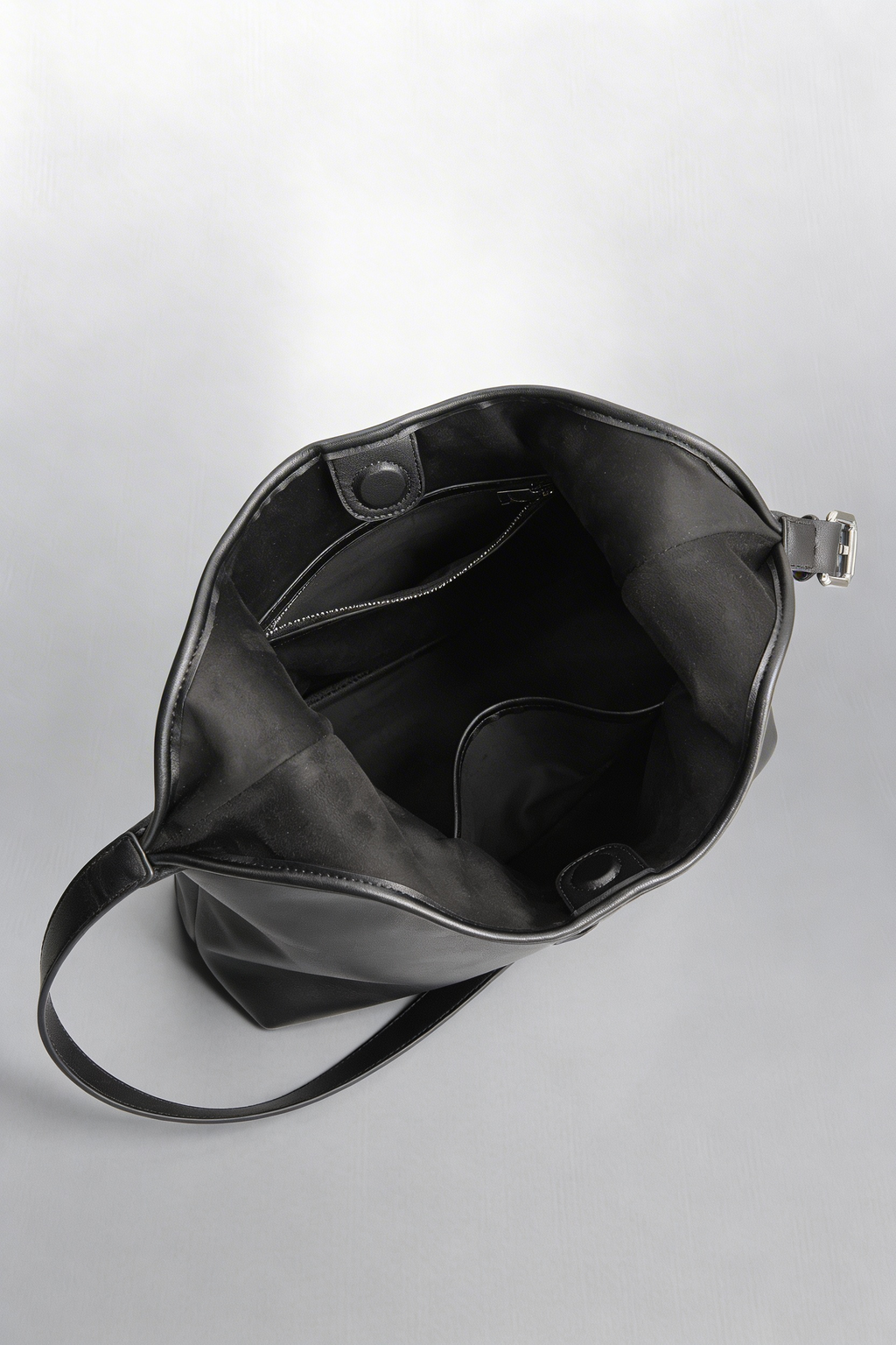 CRESCENT BAG - BLACK