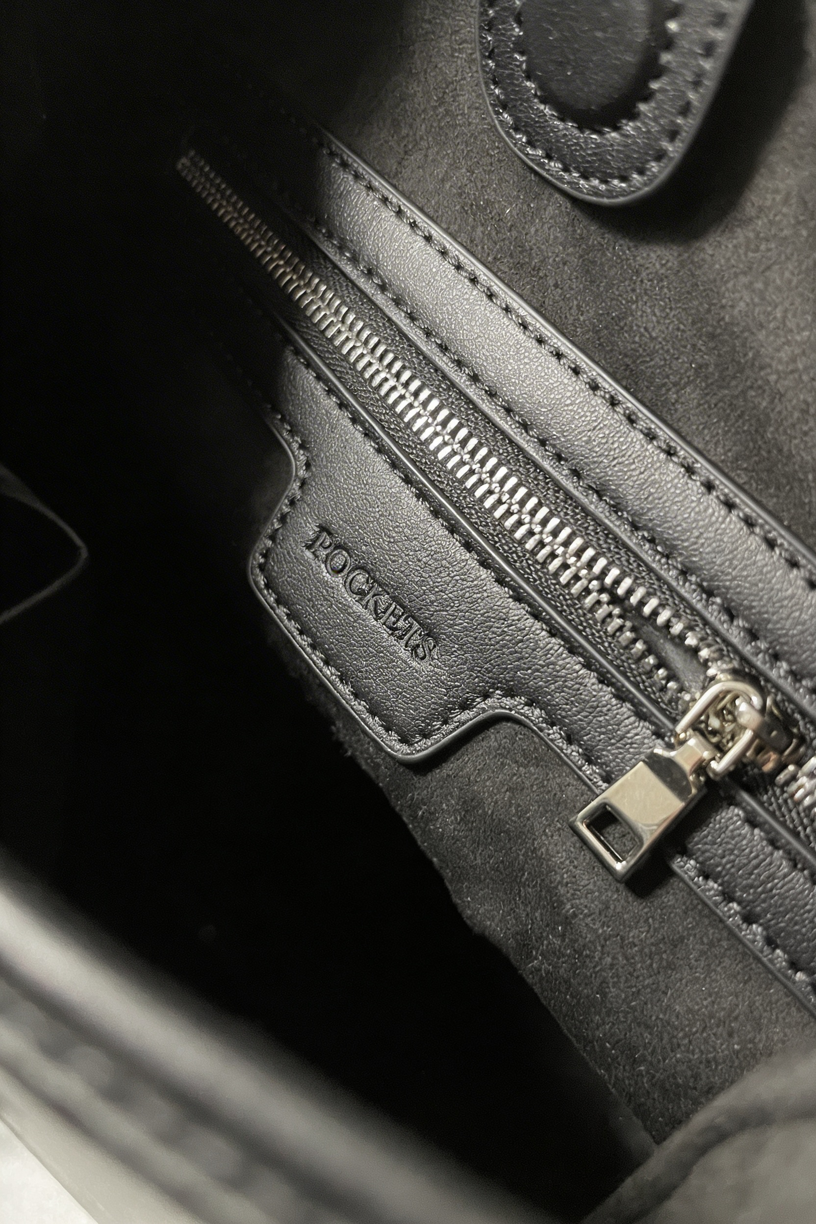 CRESCENT BAG - BLACK