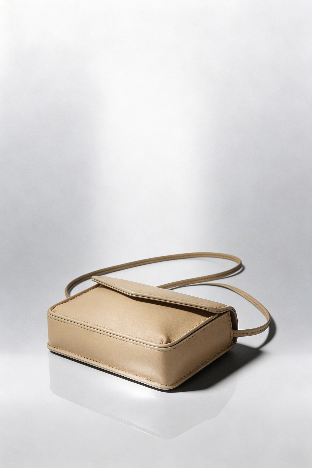 CRESCENT BAG - SAND